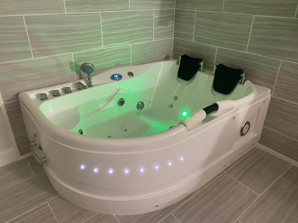 Orbits Inn Somerset エクステリア 写真